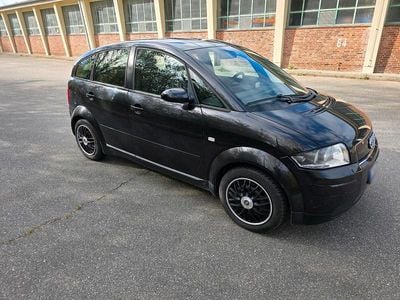 Begagnad Audi A2 75 HK (55 kW) 2003 Svart Halvkombi