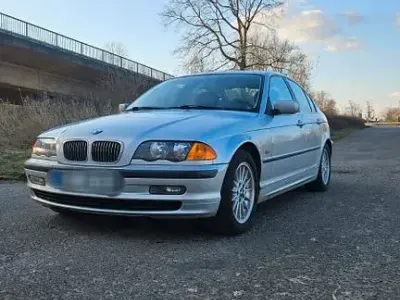 Gebraucht BMW 320 150 PS (110 kW) 1999 Silber Limousine
