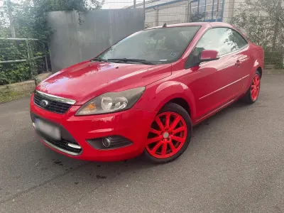 Gebraucht Ford Focus Cabriolet 141 PS (103 kW) 2009 Rot Cabrio