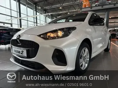 Neu Mazda 2 Center-Line 116 PS (85 kW) 2025 Weiß Kleinwagen