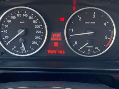 Gebraucht BMW 525 Sport Line 197 PS (144 kW) 2008 Schwarz Kombi