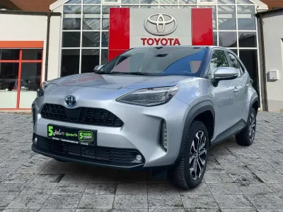 Neu Toyota Yaris Cross 131 PS (96 kW) 2025 Silver metallic SUV