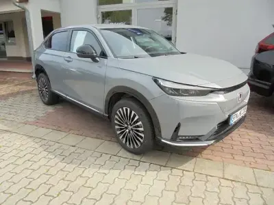 Käytetty Honda e:Ny1 150 kW (204 HP) 2025 Harmaa Katumaasturi