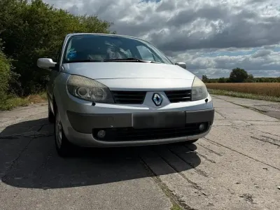 Gebraucht Renault Grand Scénic II 120 PS (88 kW) 2005 Silber Van / Kleinbus