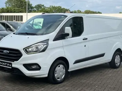 Gebraucht Ford Transit Custom Trend 131 PS (96 kW) 2021 Frozen white Van / Kleinbus