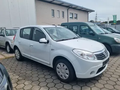 Gebraucht Dacia Sandero Lauréate 75 PS (55 kW) 2012 Gletscherweiss Limousine