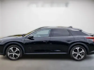 Gebraucht Citroën C5 X Feel 224 PS (164 kW) 2023 Schwarz metallic Kombi