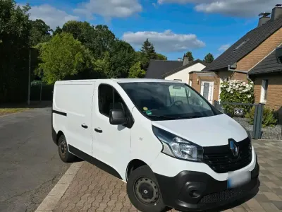 Gebraucht Renault Trafic 116 PS (85 kW) 2016 Weiß Van / Kleinbus