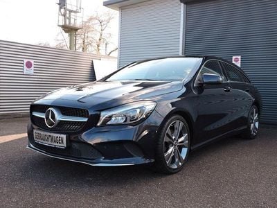 Usata Mercedes CLA200 136 CV (100 kW) 2018 Blu Berlina