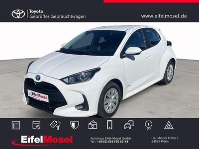 Gebraucht Toyota Yaris Hybrid Comfort 116 PS (85 kW) 2022 Weiß Limousine