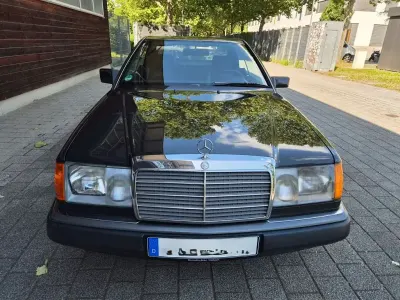 Gebraucht Mercedes 230 132 PS (97 kW) 1991 Schwarz Coupé