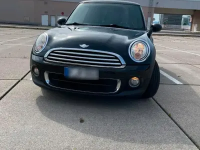 Gebraucht Mini ONE 90 PS (66 kW) 2011 Schwarz Kleinwagen