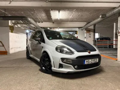 Gebraucht Abarth Punto Evo 179 PS (131 kW) 2012 Grau Kleinwagen
