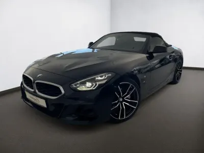 Gebraucht BMW Z4 M Sport 197 PS (144 kW) 2023 Schwarz black sapphire Cabrio