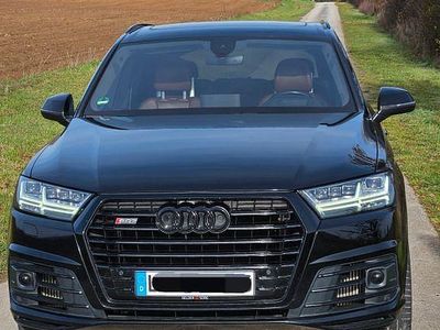 Schwarz Gebraucht 2016 Audi SQ7 Ambiente SUV | 35.400 € (Fairer Preis)