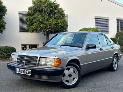 Usata Mercedes 190 94 CV (69 kW) 1990 Beige Berlina