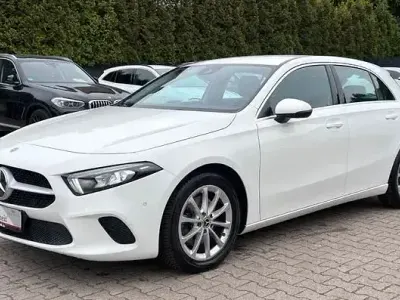 Gebraucht Mercedes A220 190 PS (139 kW) 2020 Weiß Limousine