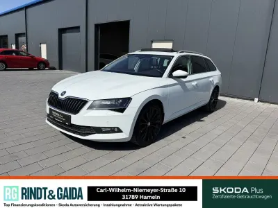 Gebraucht Skoda Superb Style 190 PS (139 kW) 2016 Weiß Kombi