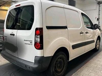 Usata Peugeot Partner Avantage 90 CV (66 kW) 2014 Bianco Monovolume