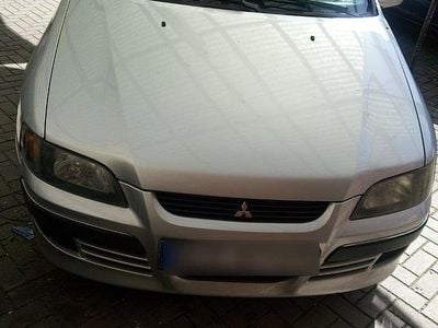 Gebraucht Mitsubishi Space Star 98 PS (72 kW) 2003 Silber Van / Kleinbus
