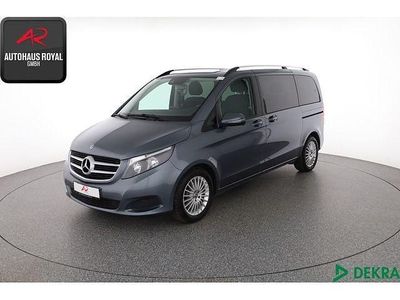 Mercedes V220