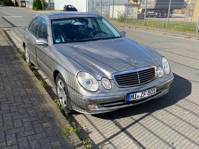 Mercedes E320