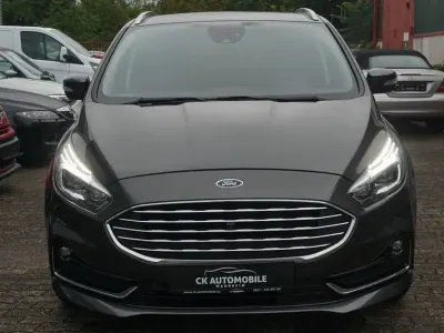 Gebraucht Ford S-MAX Titanium 150 PS (110 kW) 2020 Grau Van / Kleinbus