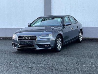 Gebraucht Audi A4 Attraction 136 PS (100 kW) 2014 Grau Limousine