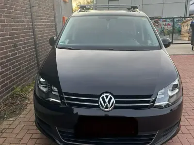 Second-hand VW Sharan Highline 170 CP (125 kW) 2012 Negru Monovolum