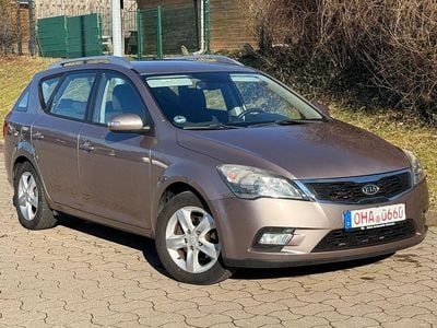 Gebraucht Kia Ceed Sportswagon 125 PS (91 kW) 2011 Beige Kombi
