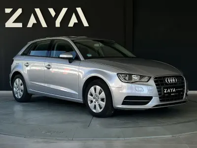 Second-hand Audi A3 Comfort 110 CP (80 kW) 2015 Argintiu Berlinǎ