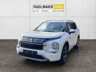 Neu Mitsubishi Outlander P-HEV Top 306 PS (225 kW) 2026 Anden weiss SUV