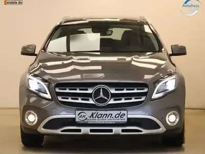 Usata Mercedes GLA200 Urban 156 CV (114 kW) 2018 Grigio SUV