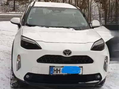 Gebraucht Toyota Yaris Cross Comfort 117 PS (86 kW) 2024 Weiß SUV