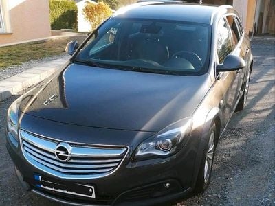 Grau Gebraucht 2014 Opel Insignia Kombi | 5.000 € (Fairer Preis)