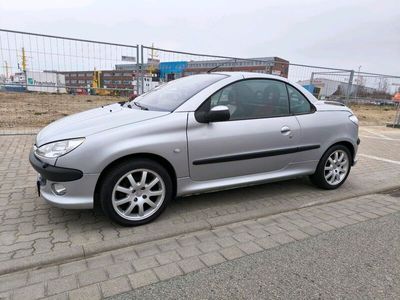 gebraucht Peugeot 206 CC Cabrio Leder Tempomat Klimaautomatik