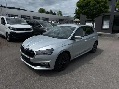 Neu Skoda Fabia 95 PS (69 kW) 2025 Brillantsilber Kleinwagen