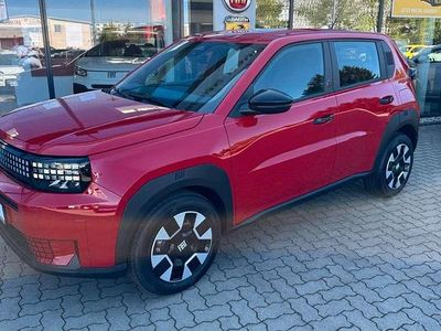 Nuova Fiat Grande Panda Icon 101 CV (74 kW) 2026 Rosso Utilitaria