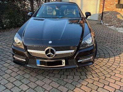 Gebraucht Mercedes SLK200 AMG line 184 PS (135 kW) 2015 Schwarz Cabrio
