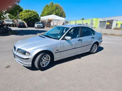 Gebraucht BMW 318 118 PS (86 kW) 2000 Silber Limousine