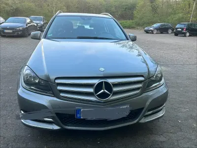 Gebraucht Mercedes C180 156 PS (114 kW) 2013 Grau Kombi