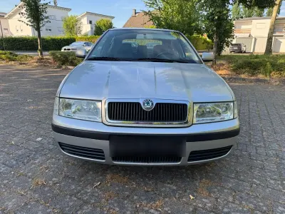Gebraucht Skoda Octavia Ambiente 102 PS (75 kW) 2002 Silber Limousine