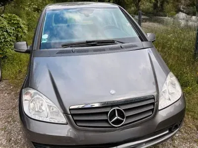 Gebraucht Mercedes A160 Avantgarde 95 PS (69 kW) 2011 Grau Kleinwagen