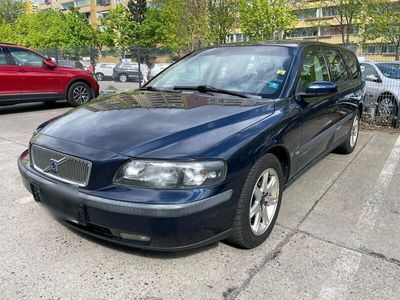 gebraucht Volvo V70 2.4 Benzin 7 Sitzer Automatik Leder SHZ