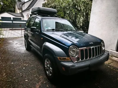 Gebraucht Jeep Cherokee 147 PS (108 kW) 2004 Blau SUV