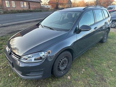 Grau Gebraucht 2015 VW Golf VII Trendline Kombi | 4.350 € (Guter Preis)