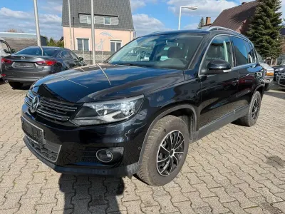 Gebraucht VW Tiguan Sportline 179 PS (131 kW) 2011 Schwarz SUV