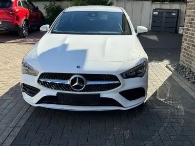 Gebraucht Mercedes CLA200 Shooting Brake 163 PS (119 kW) 2021 Weiß Kombi