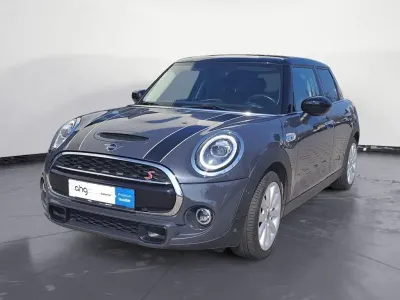 Begagnad Mini Cooper S Pepper 192 HK (141 kW) 2019 Grå Halvkombi