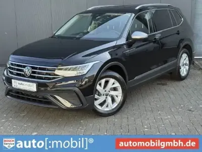Gebraucht VW Tiguan Allspace Life 150 PS (110 kW) 2024 Schwarz SUV